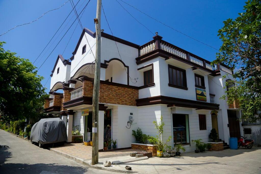 Florabells Iraya Guest House - Batanes Basco Extérieur photo