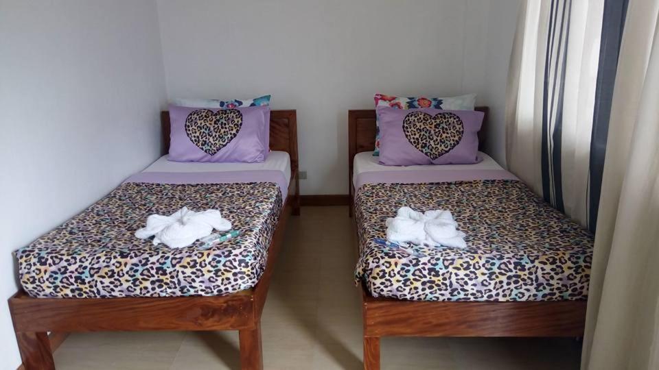 Florabells Iraya Guest House - Batanes Basco Extérieur photo