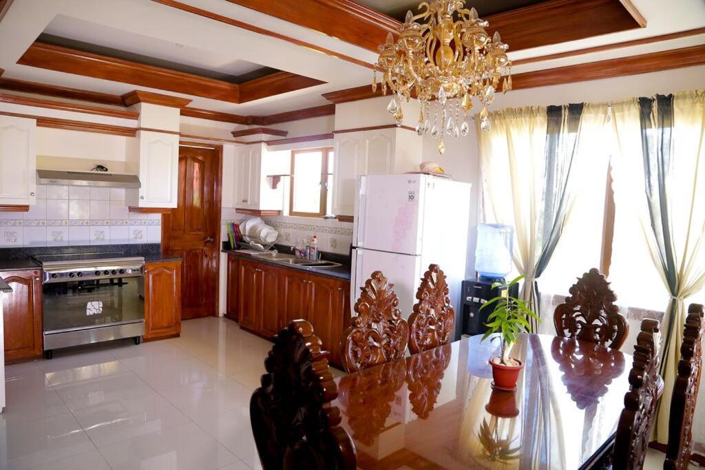 Florabells Iraya Guest House - Batanes Basco Extérieur photo