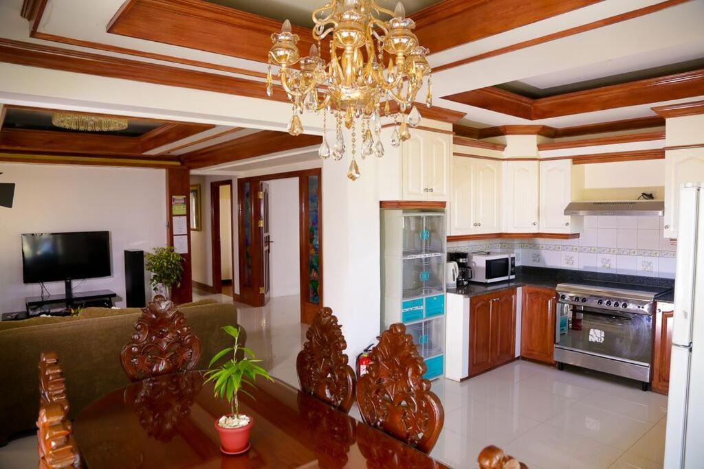 Florabells Iraya Guest House - Batanes Basco Extérieur photo