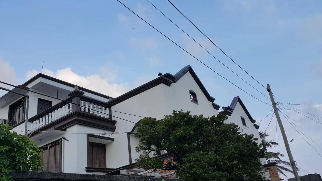 Florabells Iraya Guest House - Batanes Basco Extérieur photo
