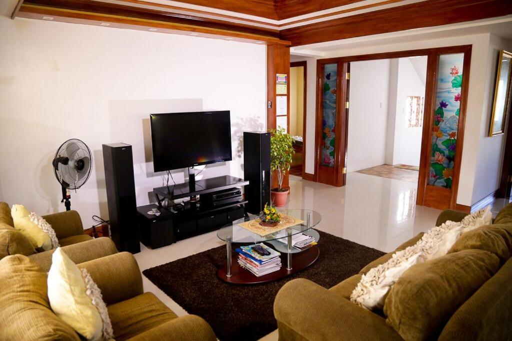 Florabells Iraya Guest House - Batanes Basco Extérieur photo
